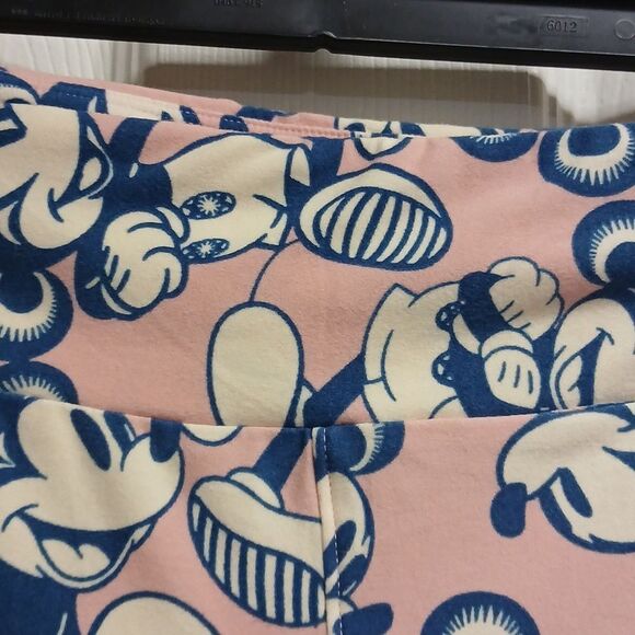 ⭐️5/$25 SALE LuLa Roe Pink and Blue Mickey Mouse Patterned Leggings ONE SIZE - Picture 3 of 9